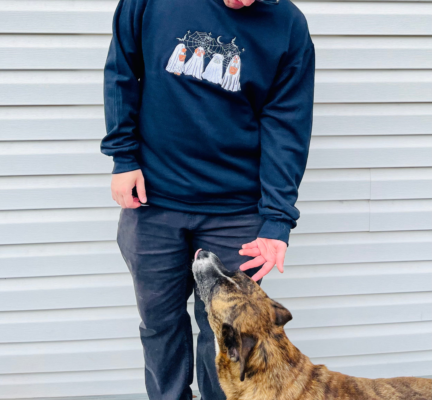 Ghost dogs embroidered crewneck