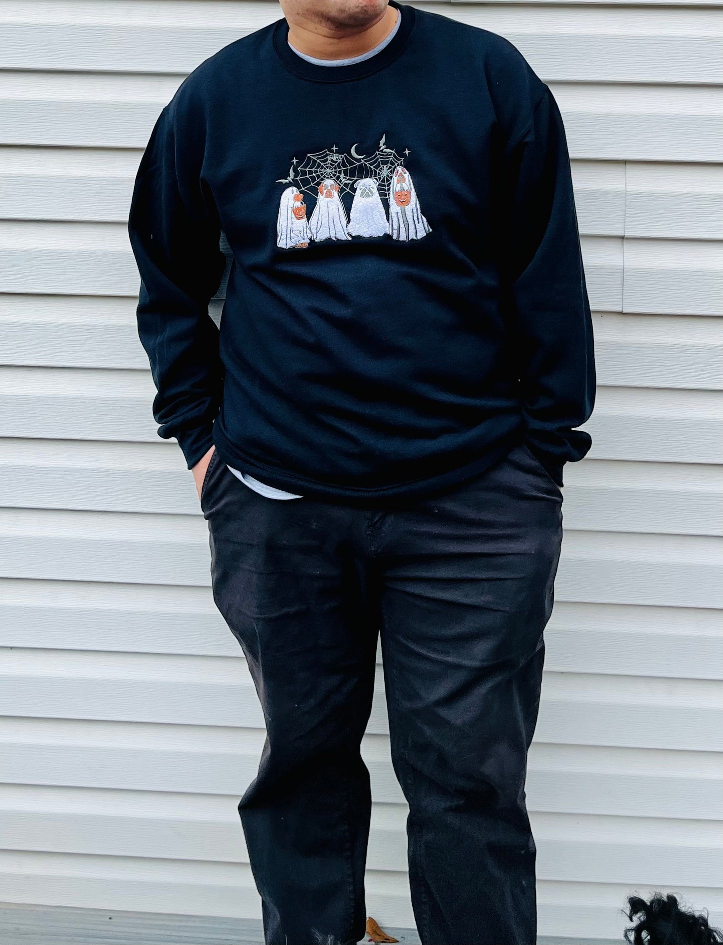 Ghost dogs embroidered crewneck