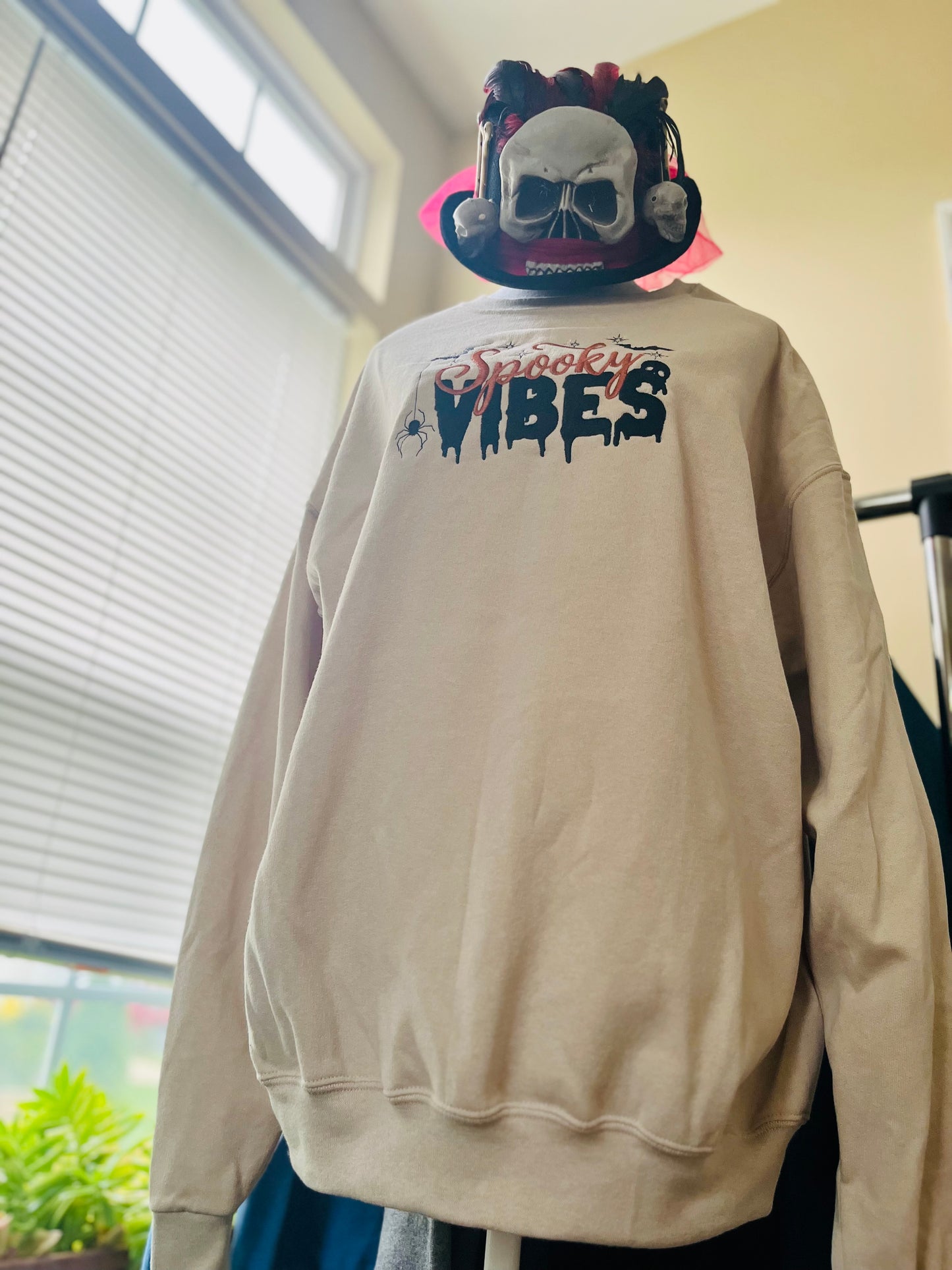 Spooky Vibes embroidered crew neck