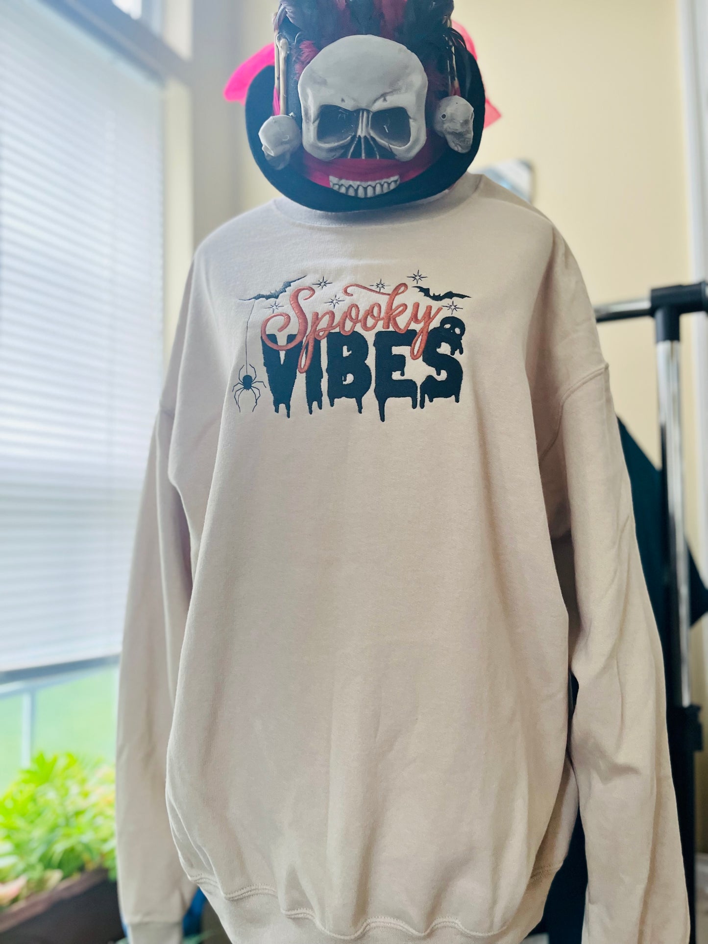 Spooky Vibes embroidered crew neck