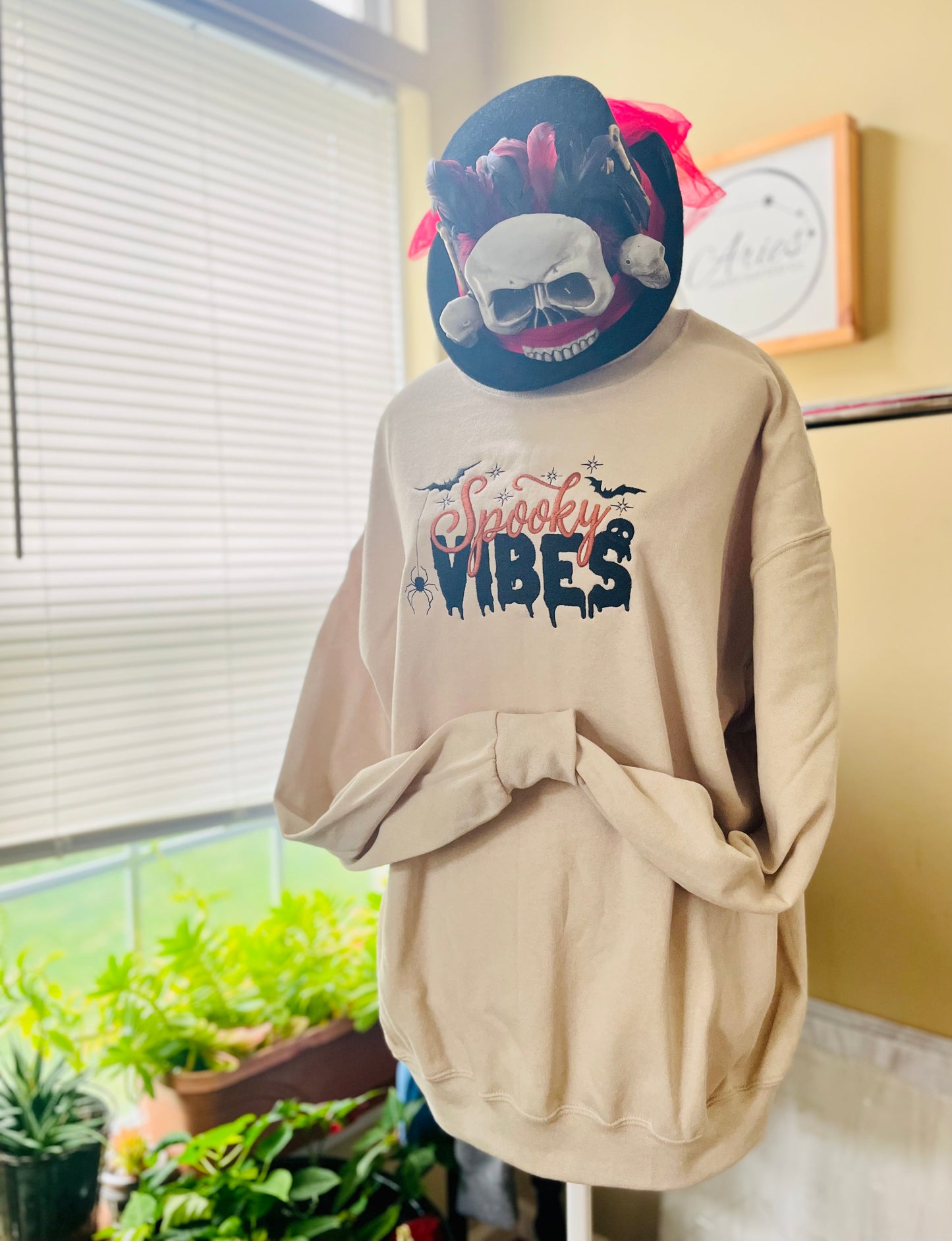 Spooky Vibes embroidered crew neck