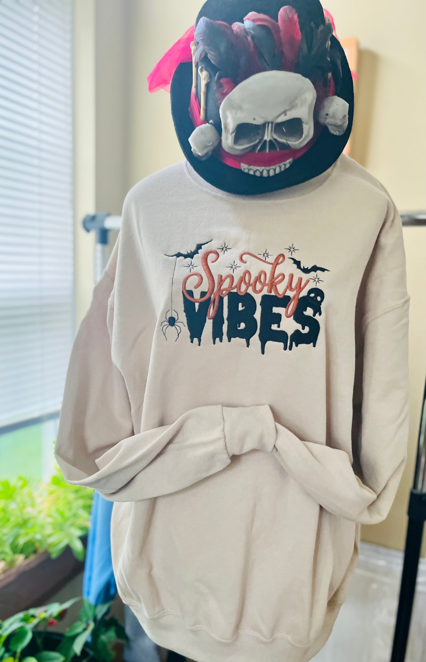 Spooky Vibes embroidered crew neck
