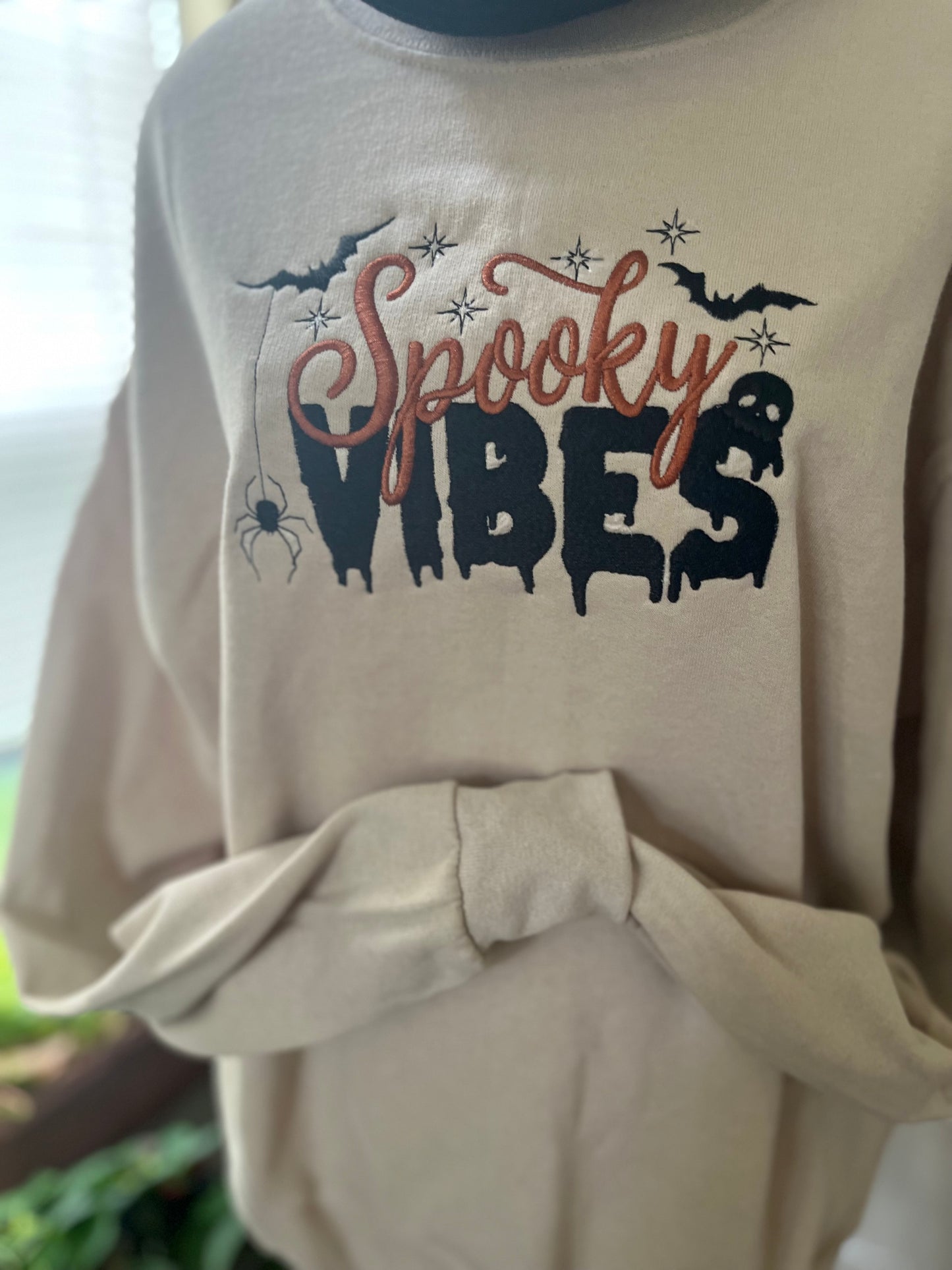 Spooky Vibes embroidered crew neck