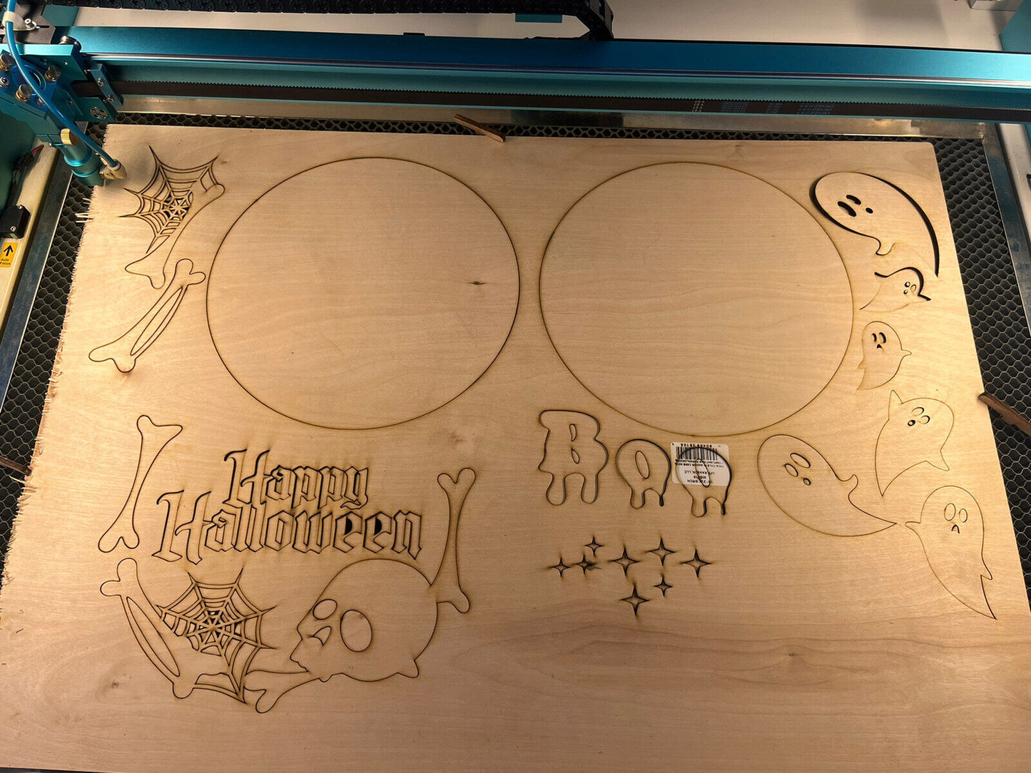 Skull And Bones Round Halloween Door Sign Laser Cut Hand Painted Black And White