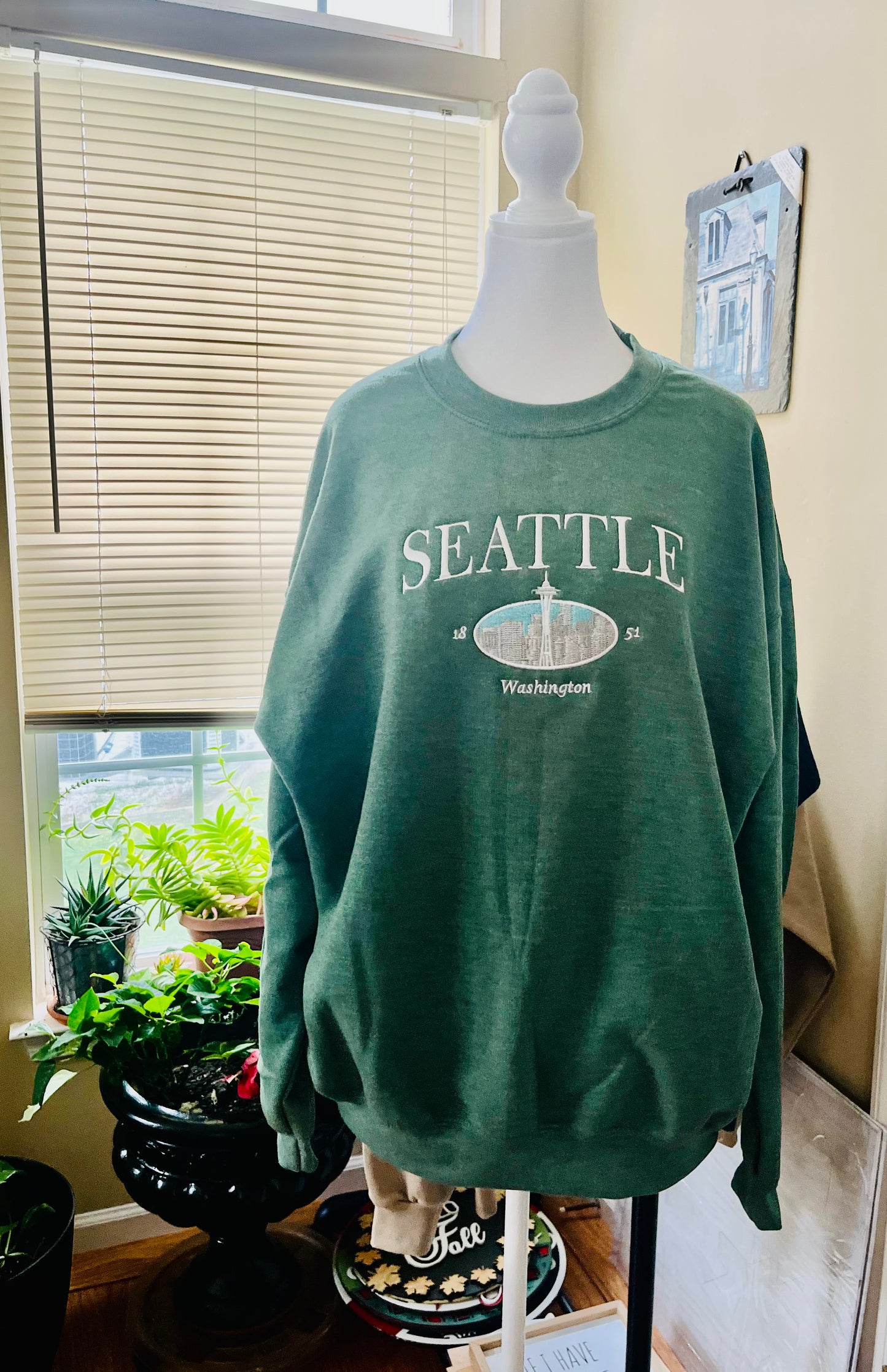 Seattle, Washington Embroidered Crewneck long sleeve
